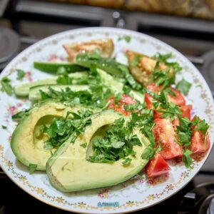Рецепт овощного салата с авокадо
